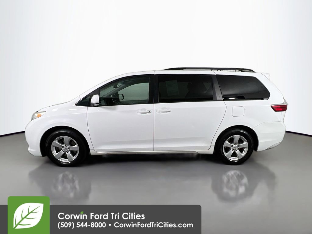 Used 2016 Toyota Sienna LE image 6