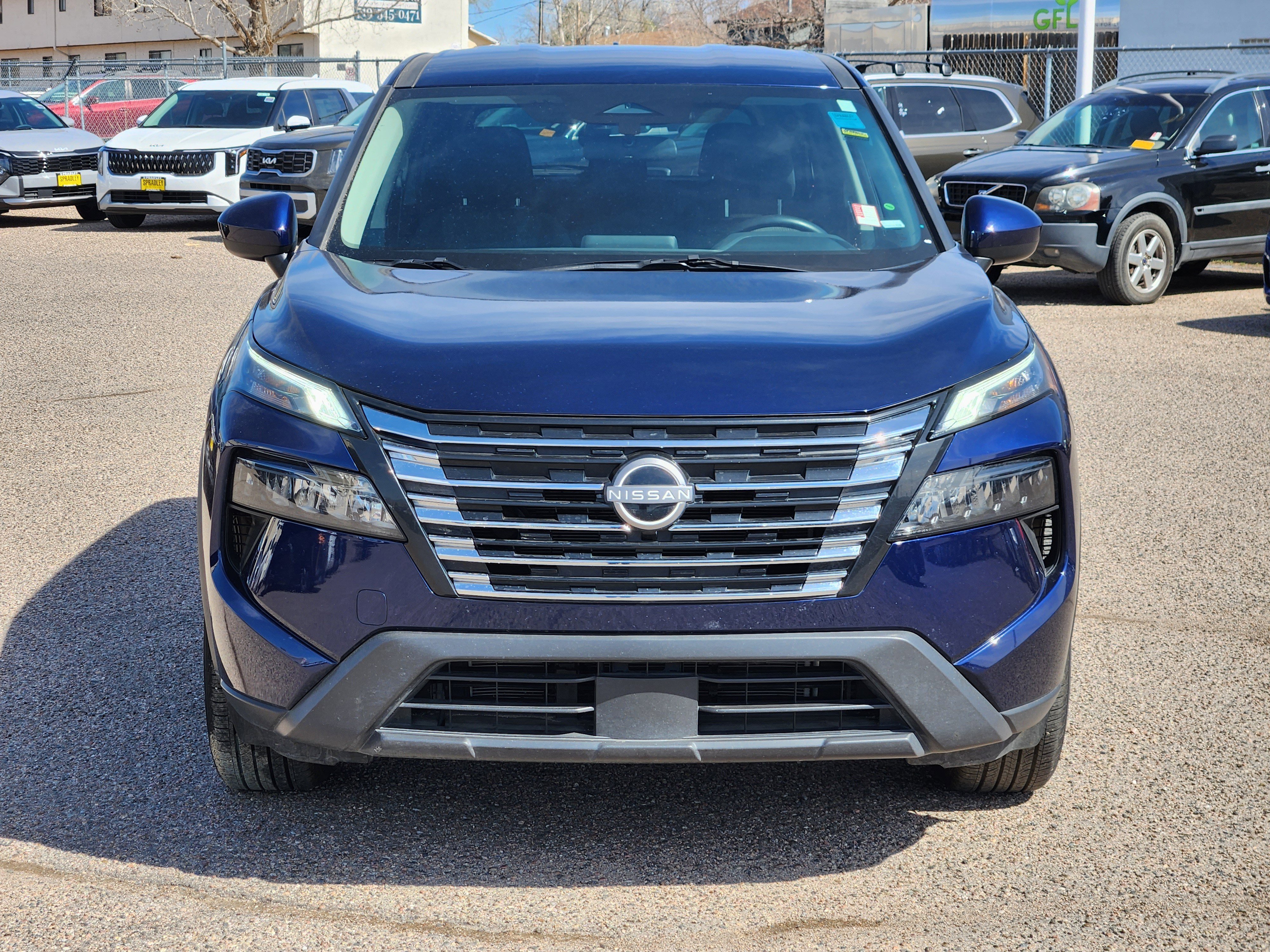 Used 2025 Nissan Rogue SV AWD/4WD image 6