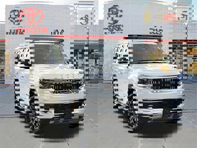 Used 2024 Jeep Wagoneer L Series II image 1