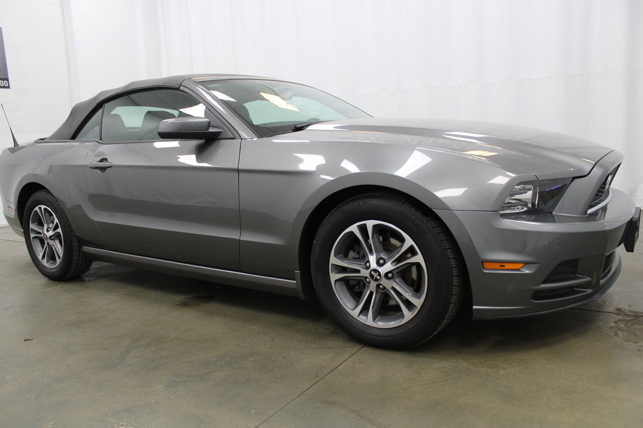 Used 2014 Ford Mustang Premium RWD image 4