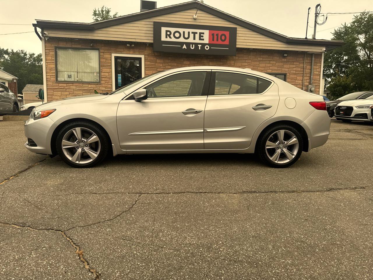 Used 2014 Acura ILX w/ Premium Package FWD image 15