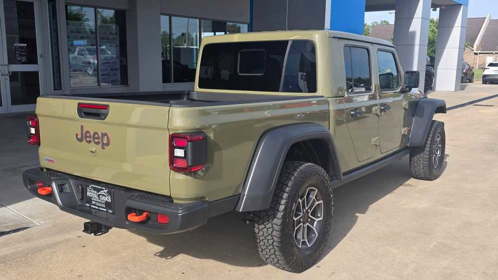 Used 2025 Jeep Gladiator Mojave w/ Convenience Group AWD/4WD image 5