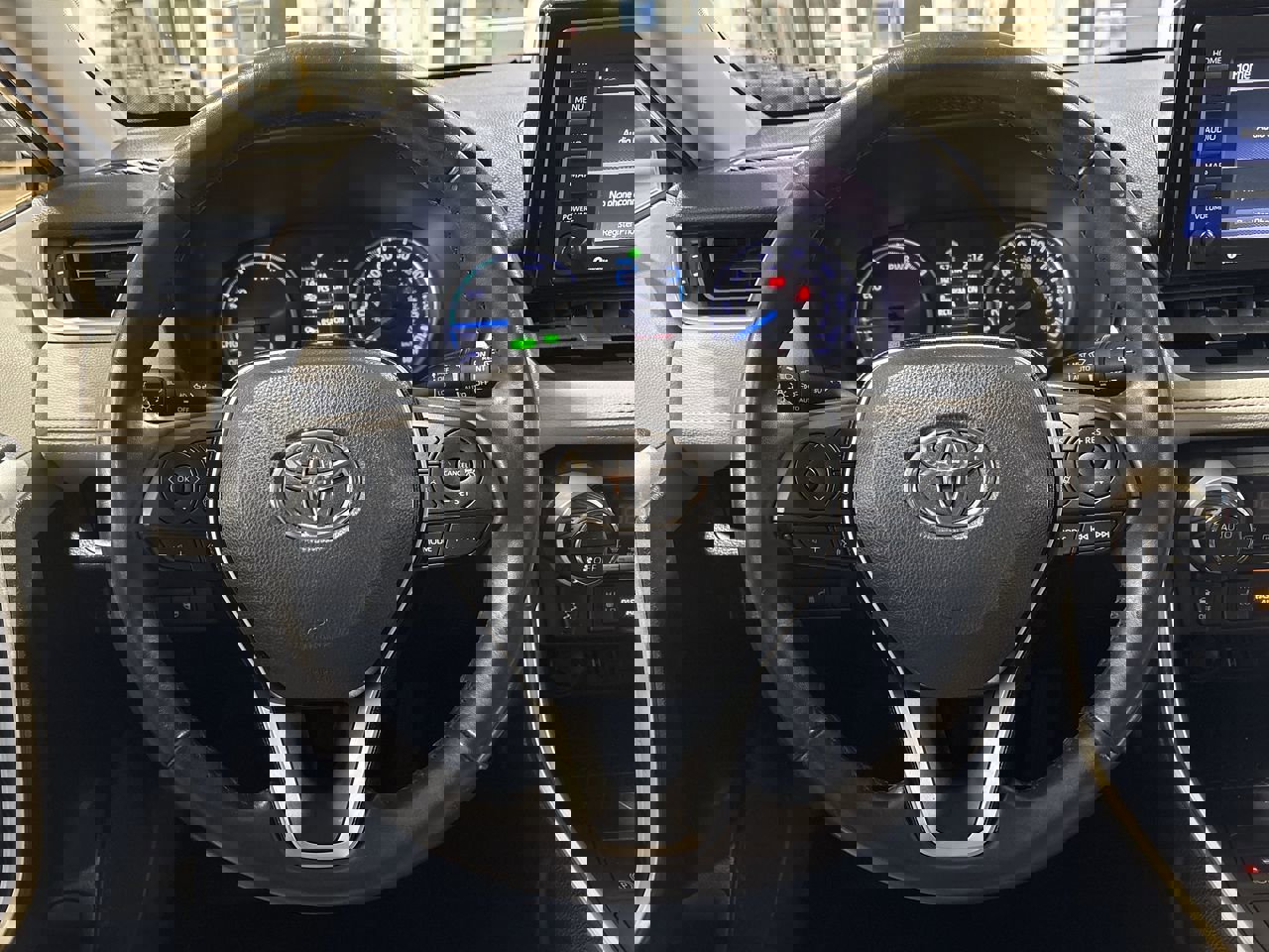 Certified 2020 Toyota RAV4 XLE image 14