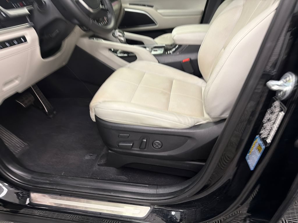 Used 2023 Kia Telluride SX FWD image 10