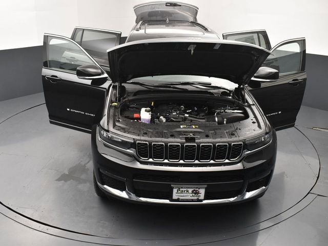 Used 2025 Jeep Grand Cherokee L Limited image 26