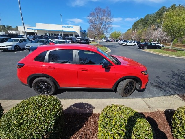 Used 2025 Honda HR-V Sport image 10