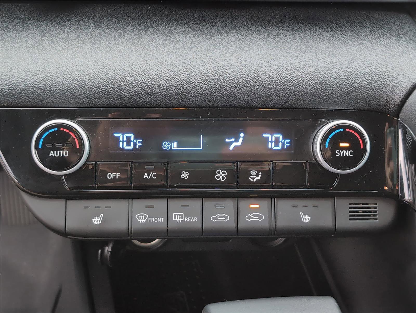 Used 2021 Hyundai Elantra SEL w/ Convenience + Premium Package image 22