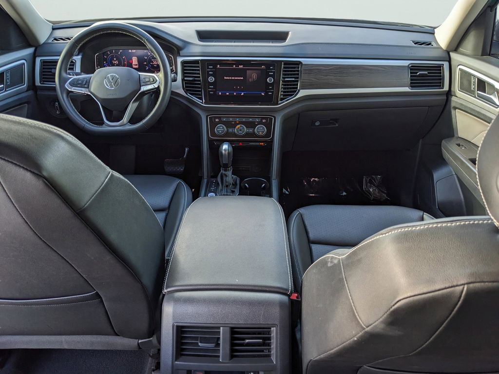 Used 2023 Volkswagen Atlas SE w/ Black Wheel Package FWD image 13
