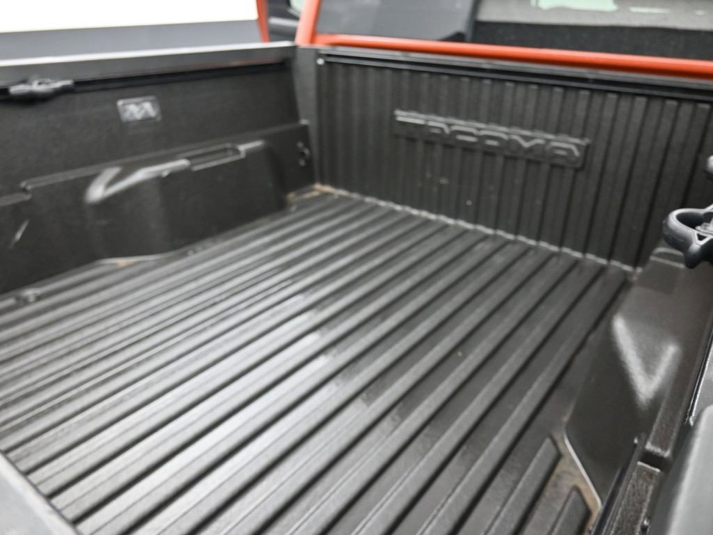 Certified 2025 Toyota Tacoma TRD Off-Road image 19