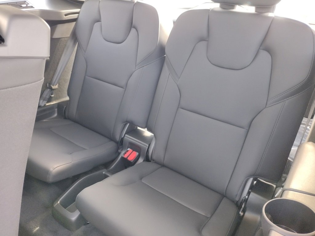 New 2025 Volvo XC90 B6 Plus image 21