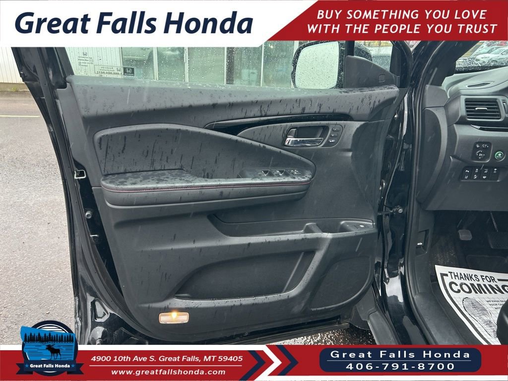 Certified 2025 Honda Ridgeline Black Edition image 11