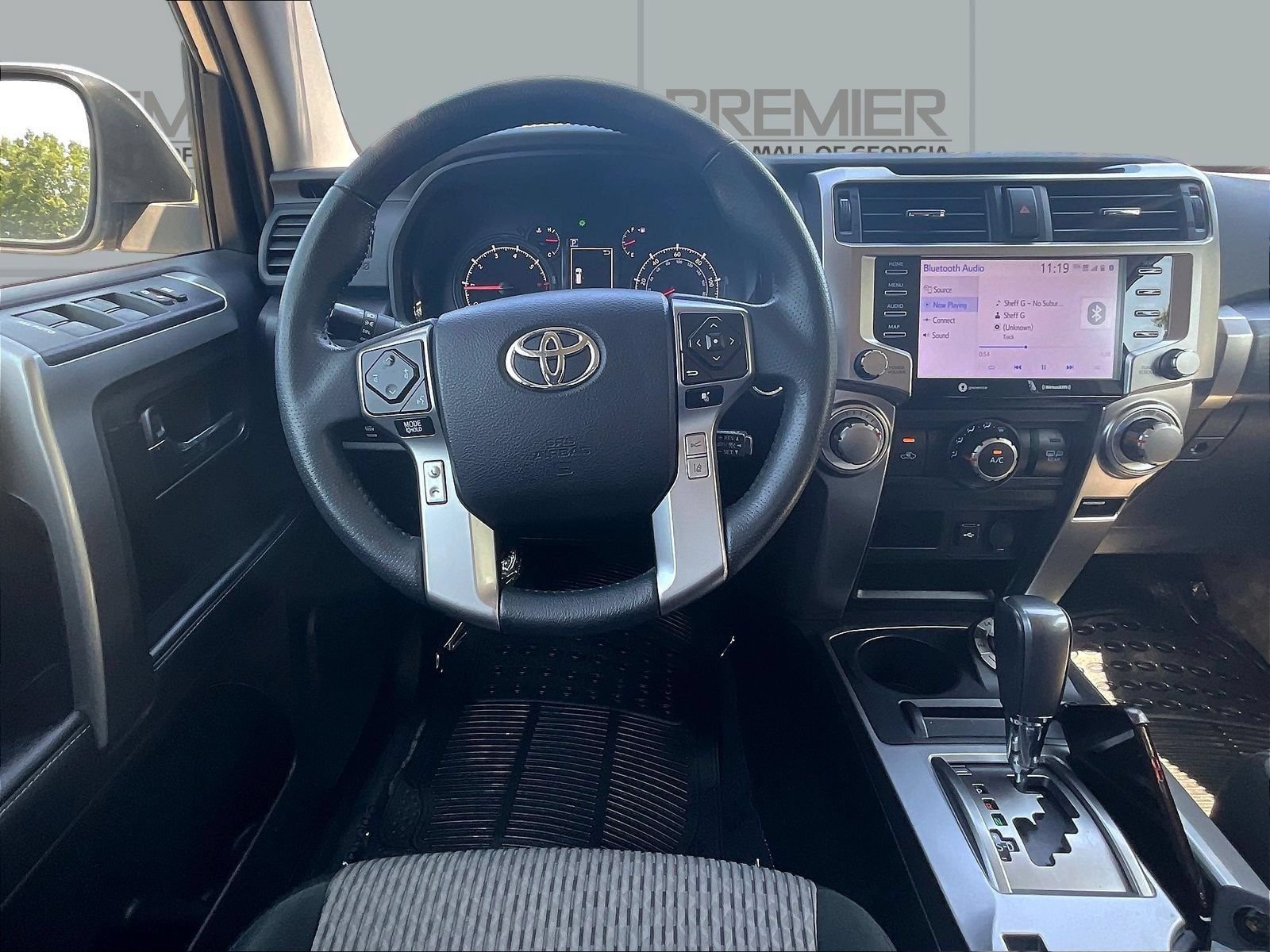 Used 2024 Toyota 4Runner SR5 AWD/4WD image 10