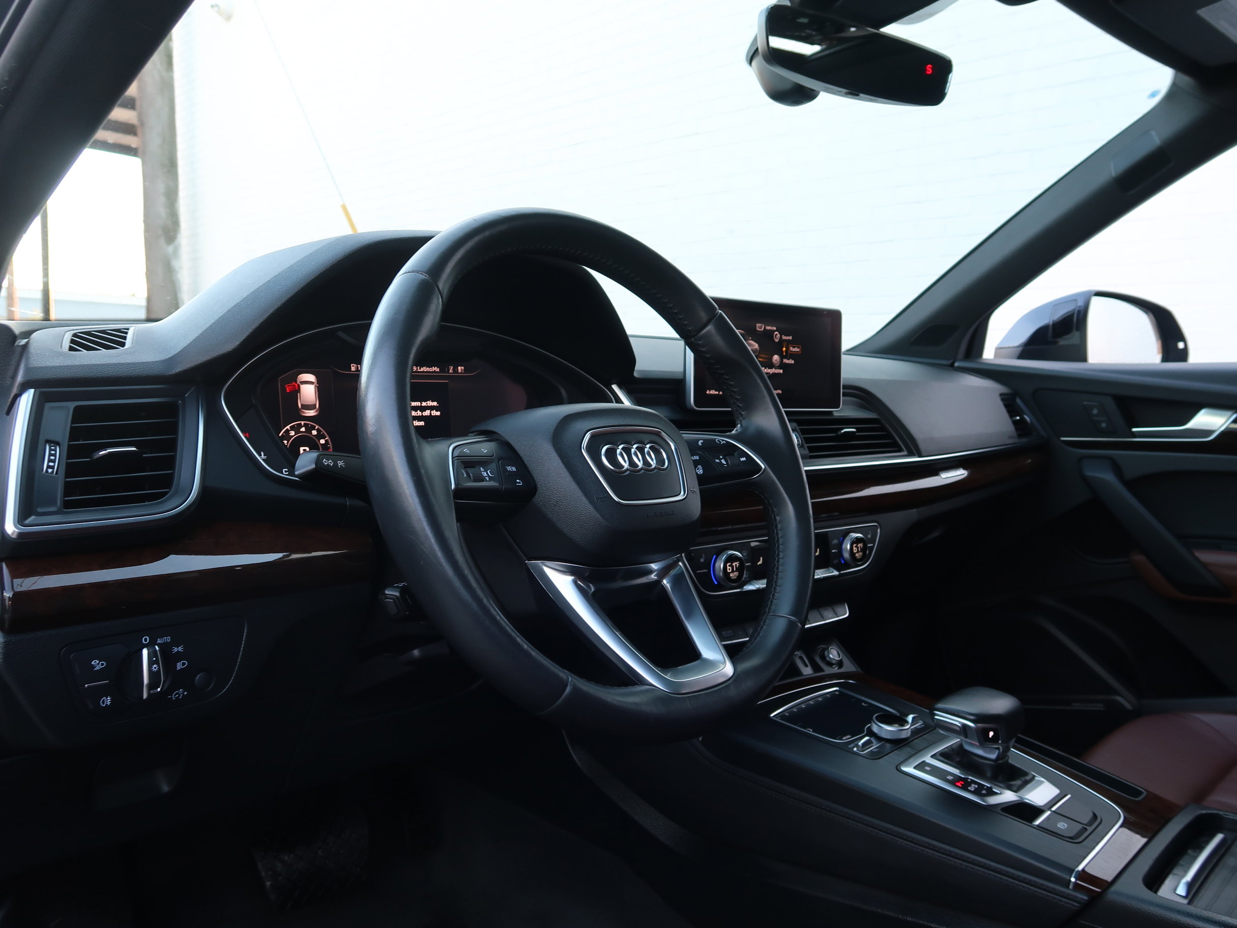 Used 2019 Audi Q5 2.0T Premium Plus w/ Premium Plus Package image 32