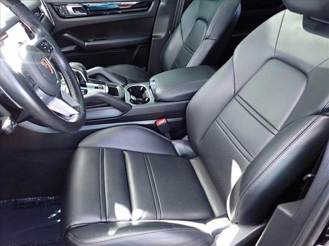 Used 2022 Porsche Cayenne Coupe AWD/4WD image 14