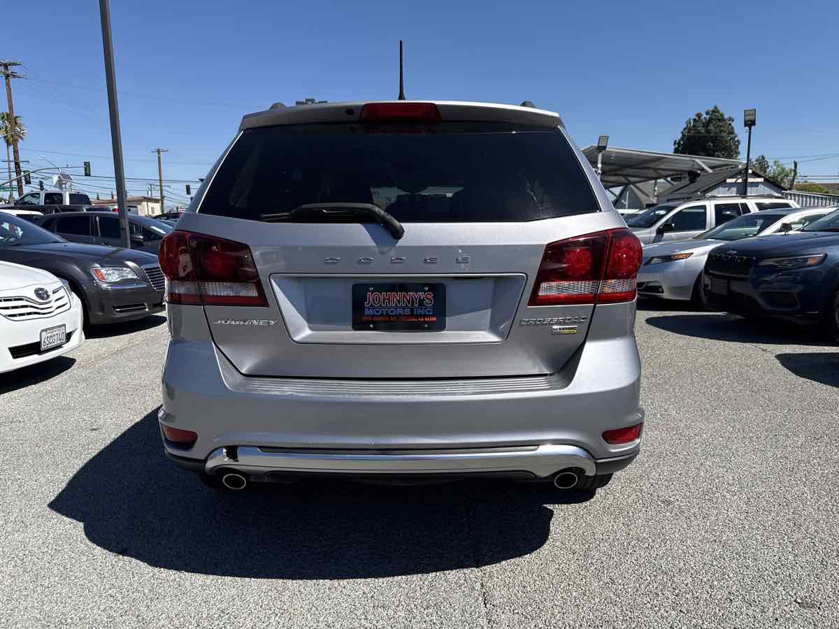 Used 2017 Dodge Journey Crossroad image 3