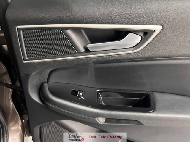 Used 2019 Ford Edge SEL w/ Equipment Group 201A FWD image 38