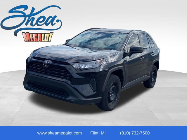 Used 2021 Toyota RAV4 LE video 1