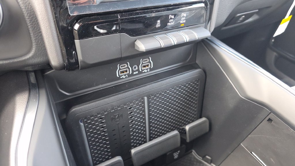 New 2026 RAM 1500 Laramie w/ Night Edition AWD/4WD image 37