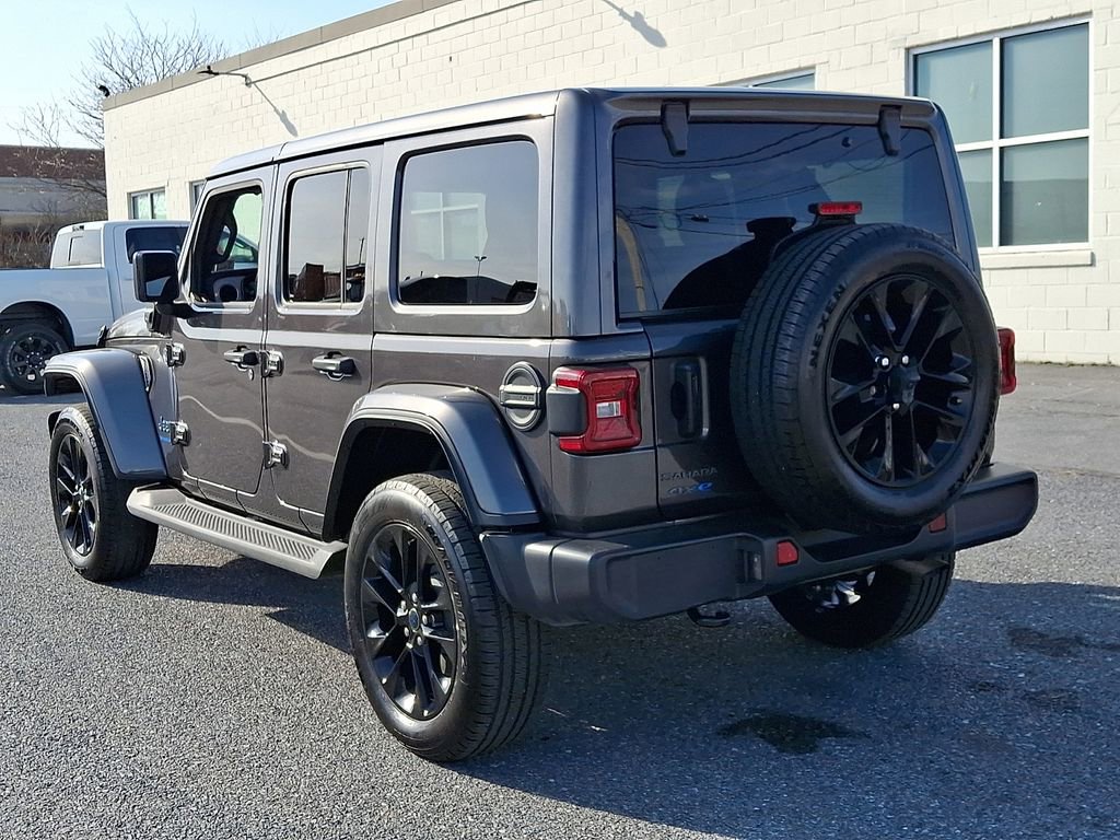 Used 2025 Jeep Wrangler Unlimited Sahara image 7