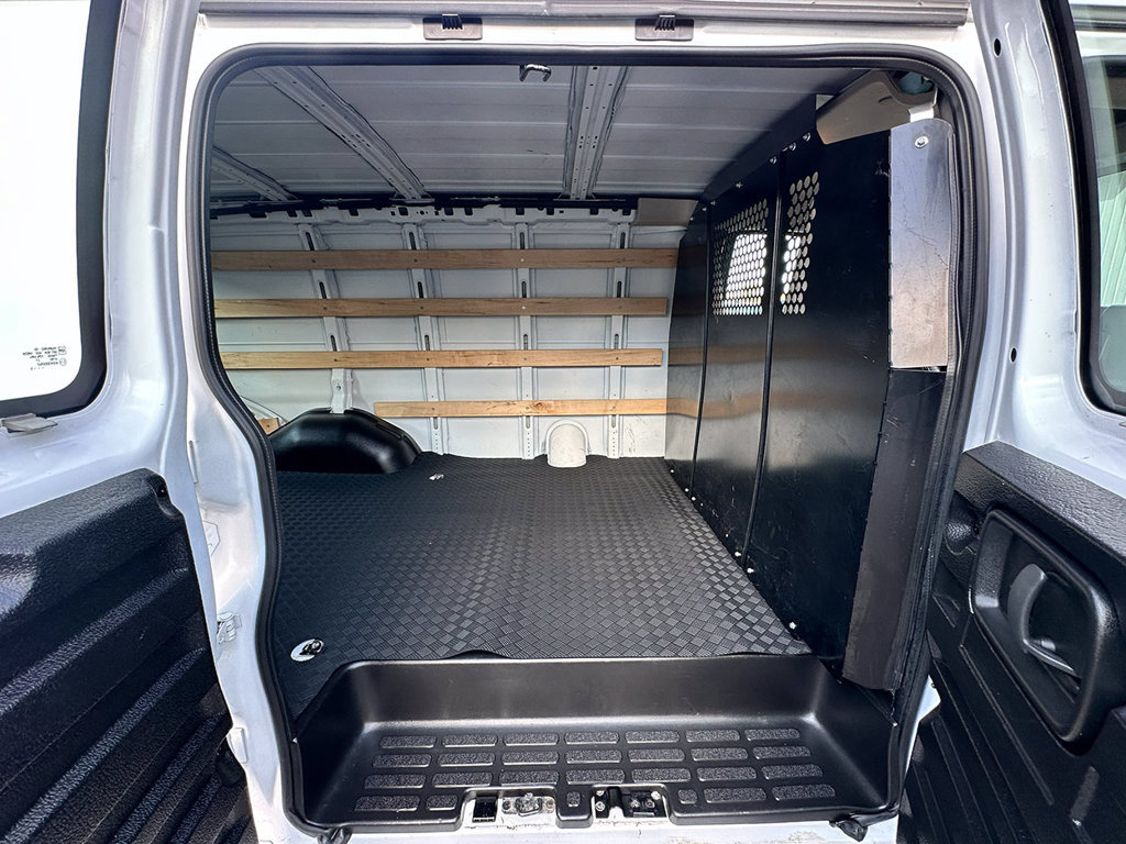 Used 2025 GMC Savana 2500 w/ Driver Convenience Package RWD image 18