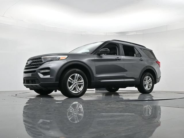 Certified 2024 Ford Explorer XLT w/ Equipment Group 202A AWD/4WD image 39