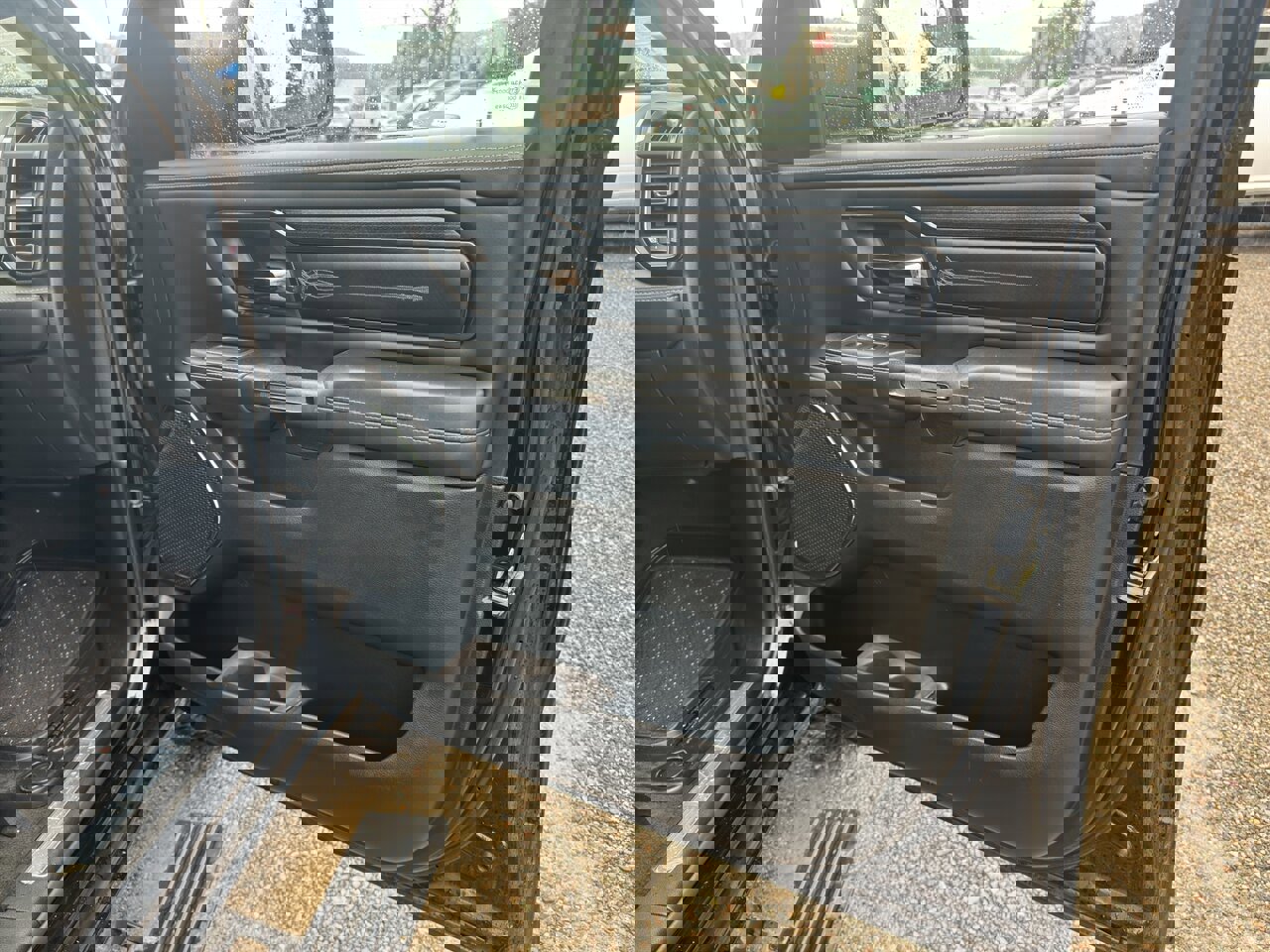 Used 2022 RAM 1500 Limited w/ Body-Colour Bumper Group image 64