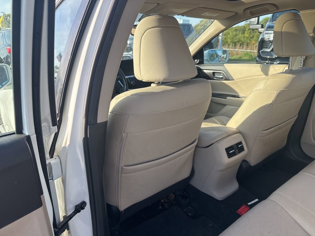 Used 2015 Honda Accord EX-L image 25