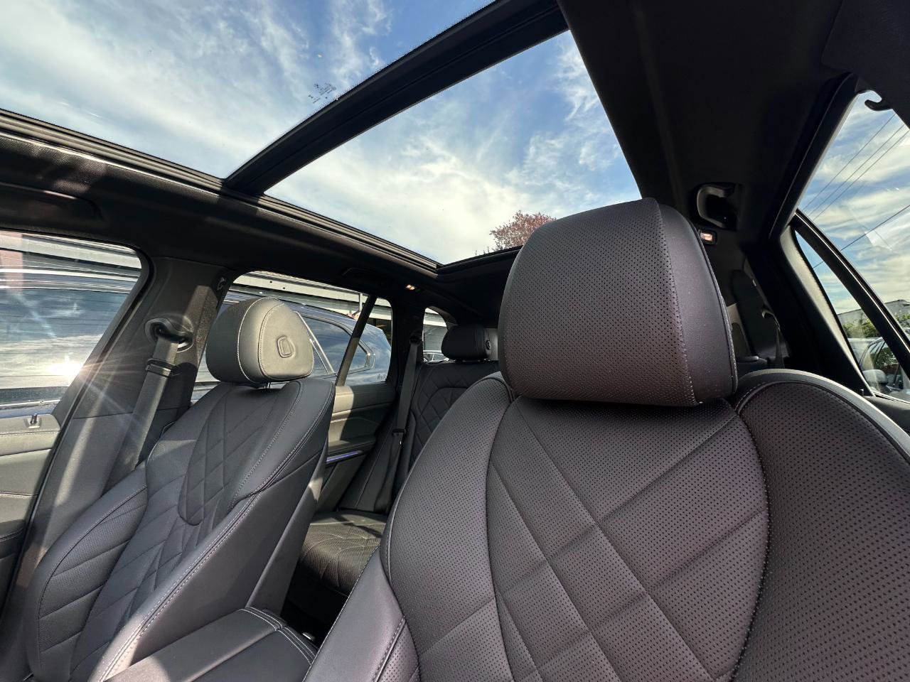 Used 2023 BMW X5 xDrive40i w/ M Sport Package AWD/4WD image 35