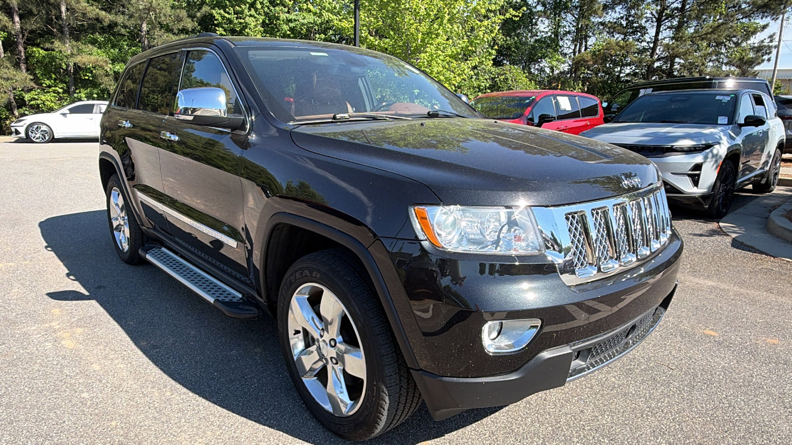 Used 2012 Jeep Grand Cherokee Overland Summit AWD/4WD image 5