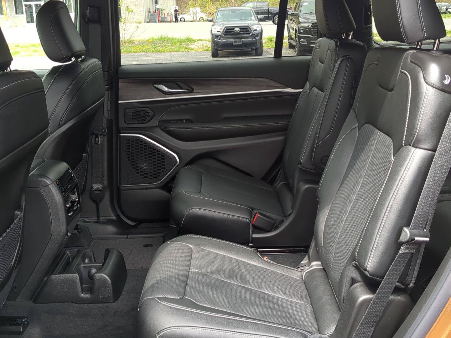 New 2026 Jeep Grand Cherokee L Limited AWD/4WD image 22