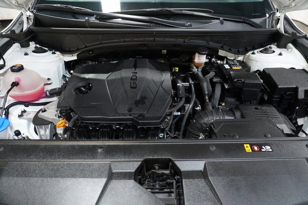 Used 2023 Hyundai Santa Cruz SE image 9