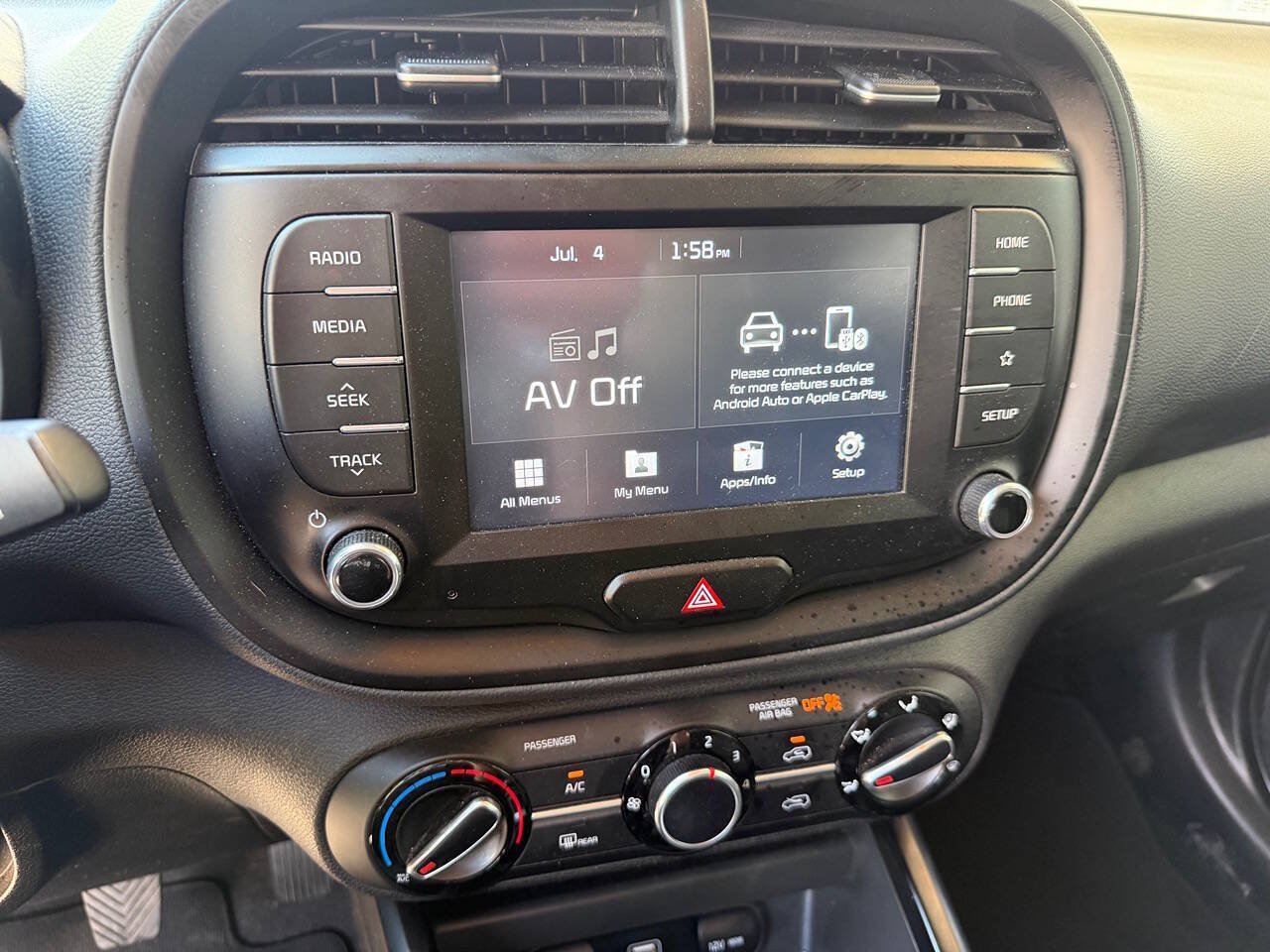 Used 2020 Kia Soul LX FWD image 19