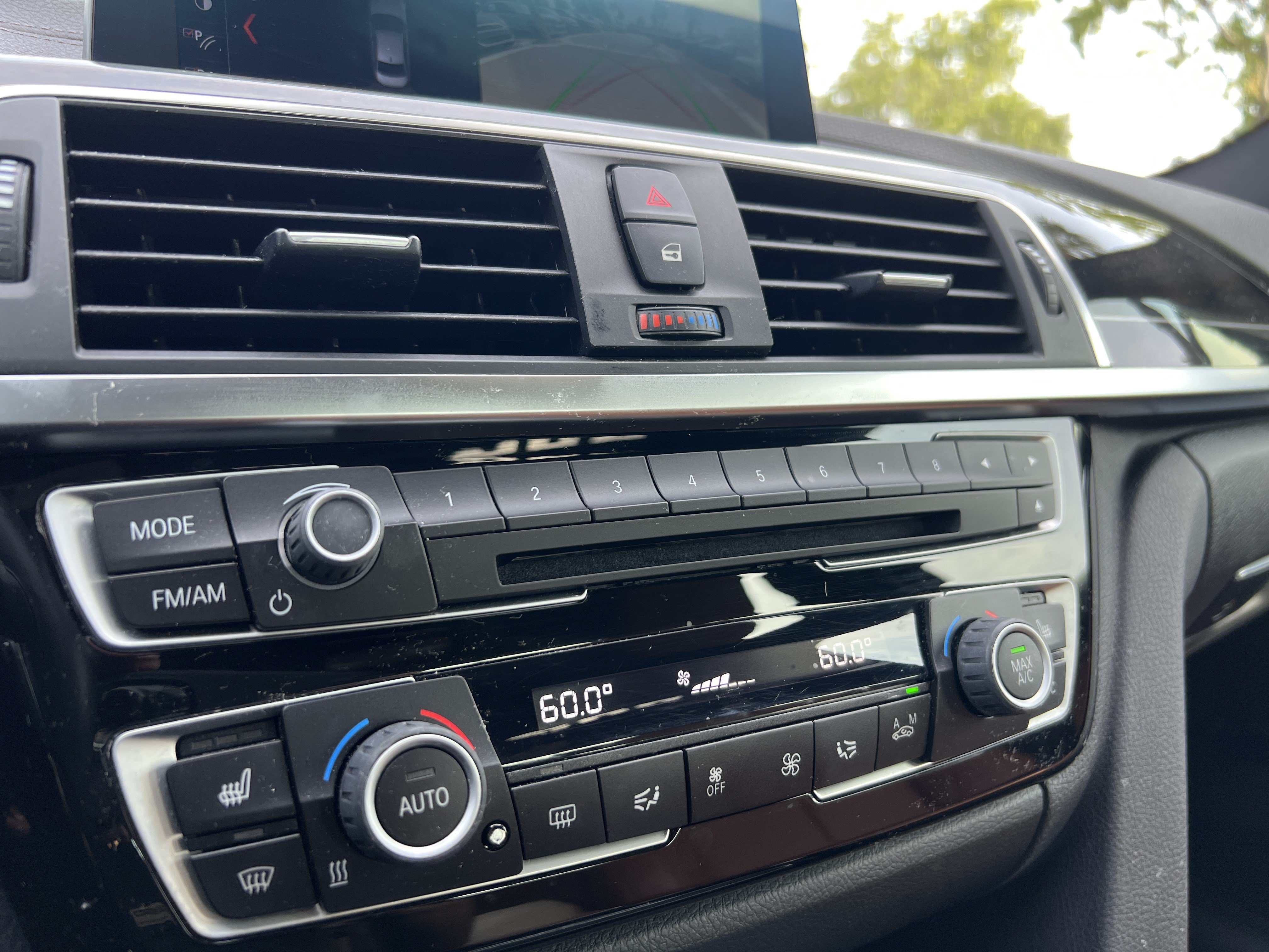 Used 2018 BMW 330i Sedan w/ M Sport Package RWD image 29