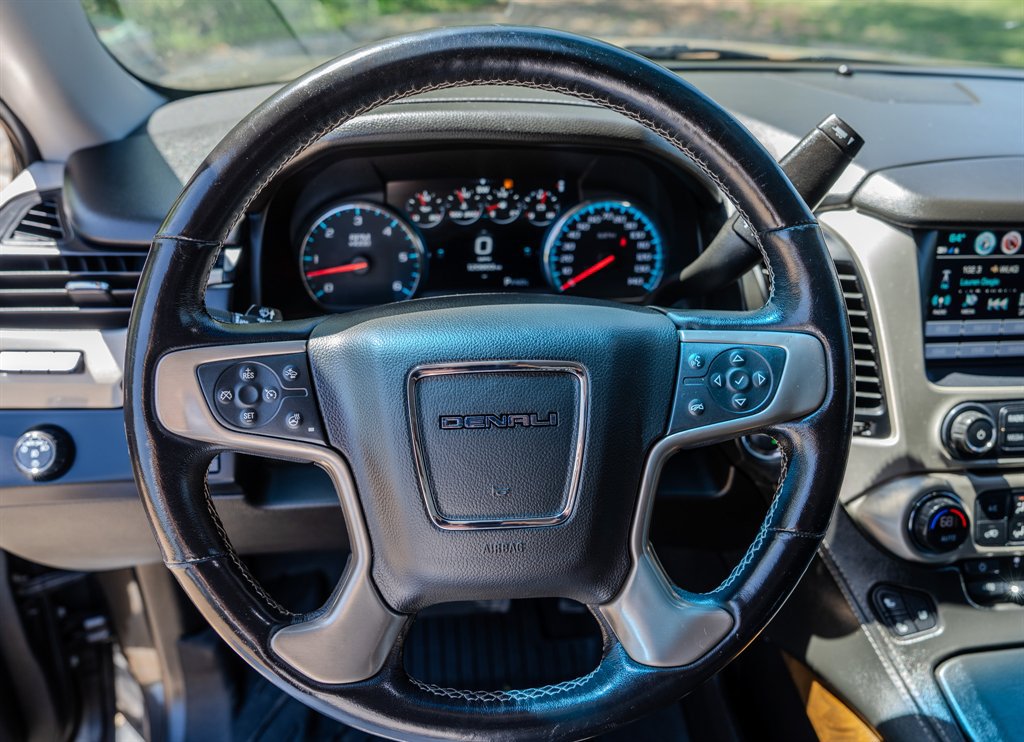 Used 2019 GMC Yukon Denali w/ Denali Ultimate Package RWD image 15