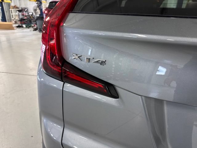 Used 2023 Cadillac XT4 Premium Luxury w/ Enhanced Visibility Package FWD image 12