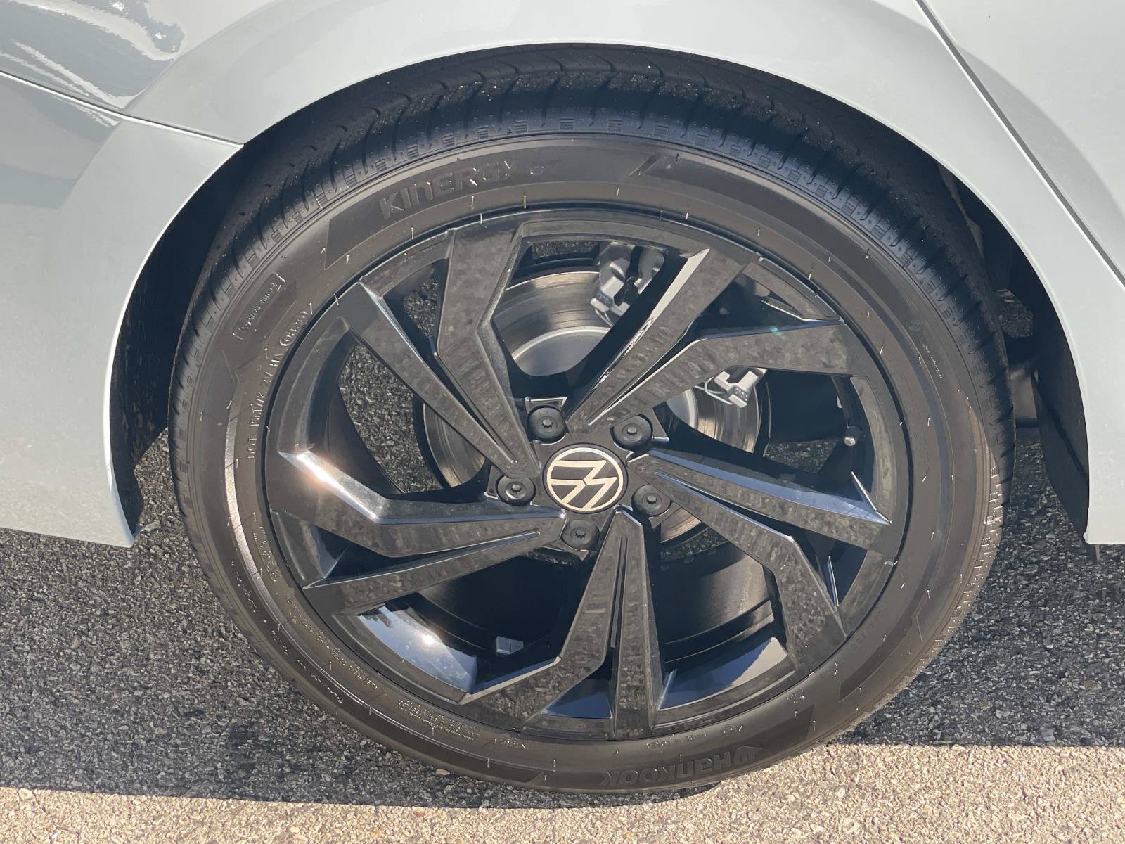 New 2027 Volkswagen Jetta SE FWD image 6