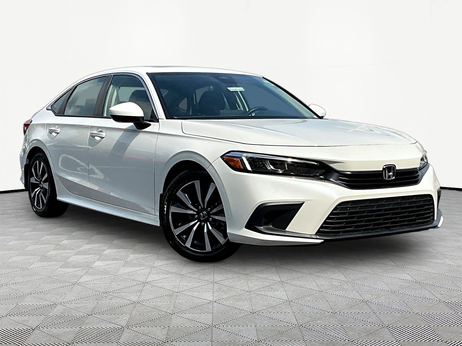 Used 2024 Honda Civic EX image 3