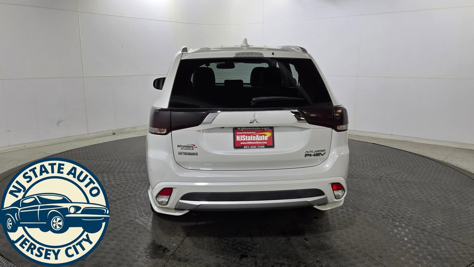 Used 2018 Mitsubishi Outlander SEL image 6