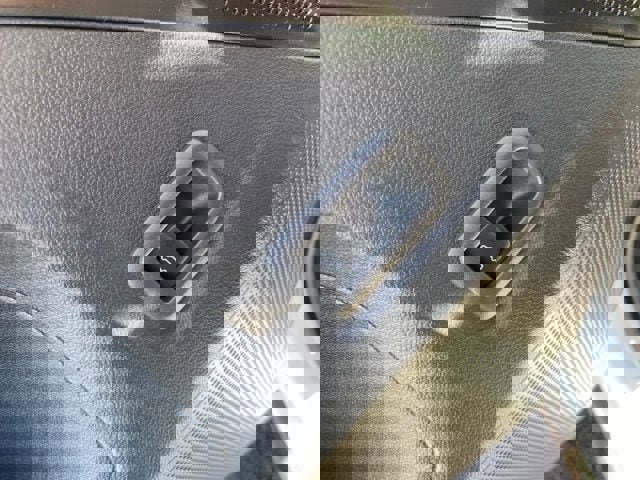 New 2025 Volkswagen Tiguan SE image 25