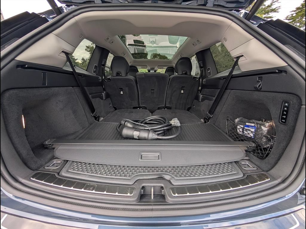 Certified 2025 Volvo EX90 Ultra AWD/4WD image 9