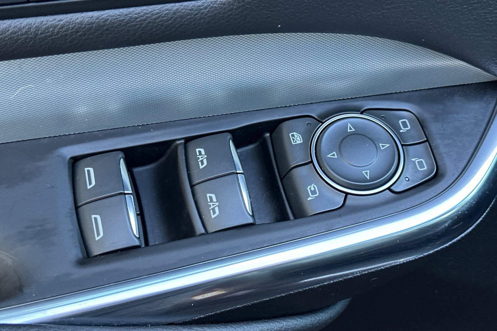 Certified 2023 Cadillac XT4 Premium Luxury w/ Technology Package image 13