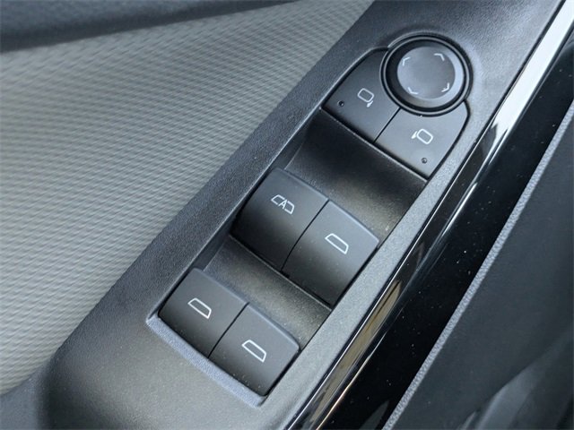 Used 2025 Chevrolet Equinox LT w/ Convenience Package II image 24