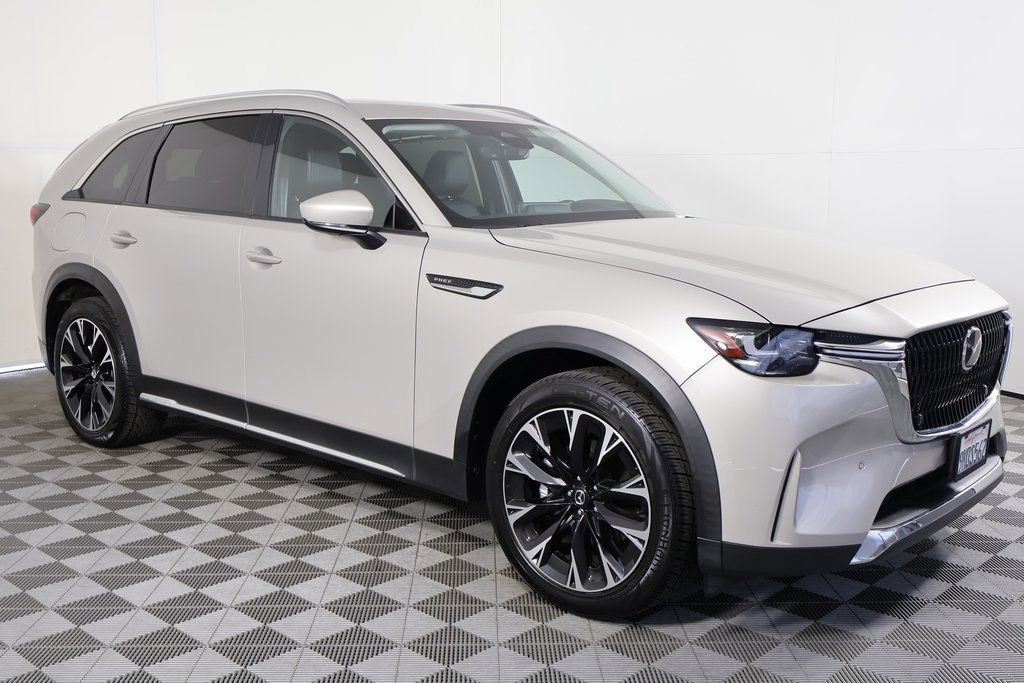 Certified 2024 MAZDA CX-90 Plug-In Hybrid w/ Premium Pkg AWD/4WD image 4