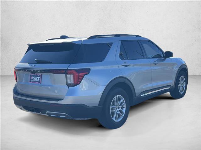 Used 2025 Ford Explorer Active w/ Active Comfort Package image 5