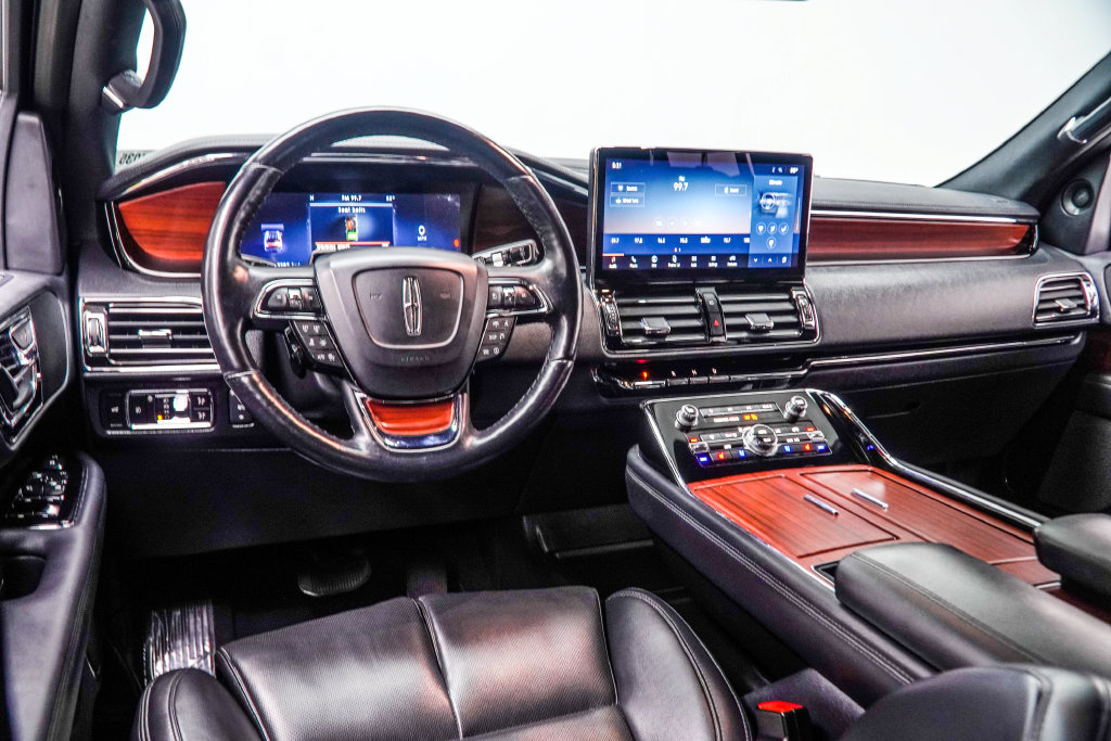 Used 2024 Lincoln Navigator Premiere AWD/4WD image 19