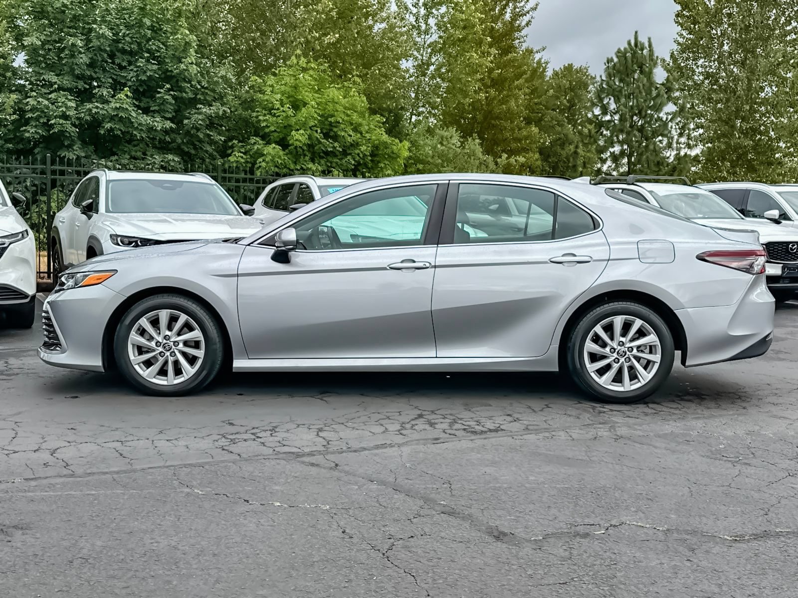 Used 2021 Toyota Camry LE w/ Cold Weather Package FWD image 7
