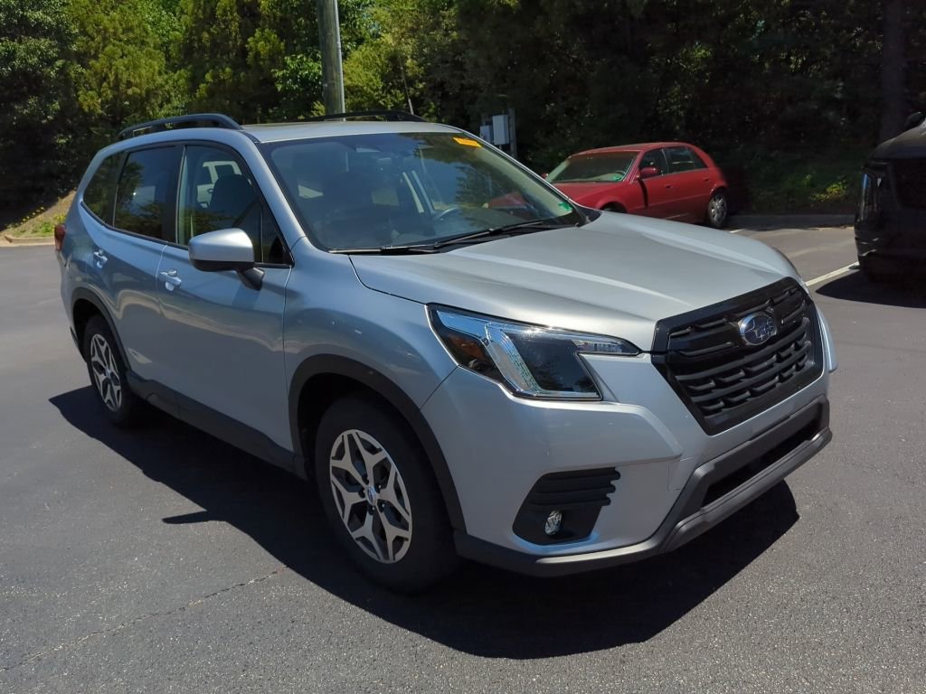 Certified 2024 Subaru Forester Premium AWD/4WD image 1