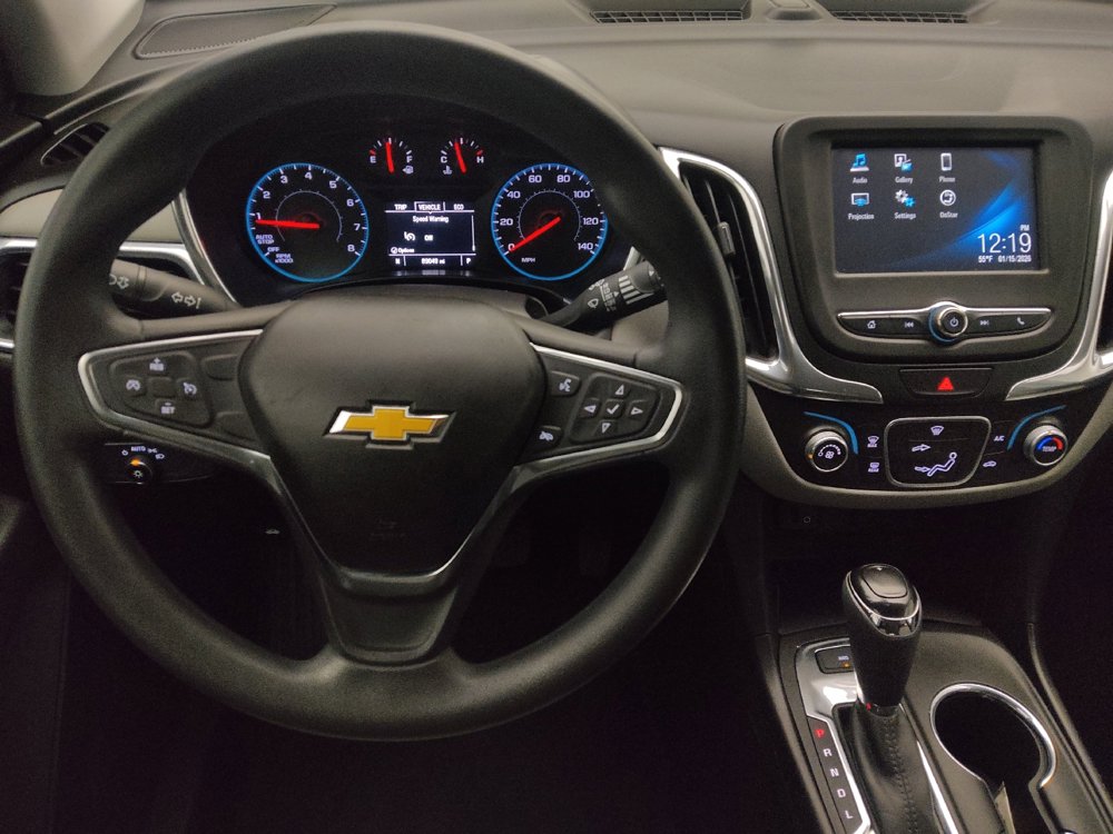 Used 2018 Chevrolet Equinox LS image 22