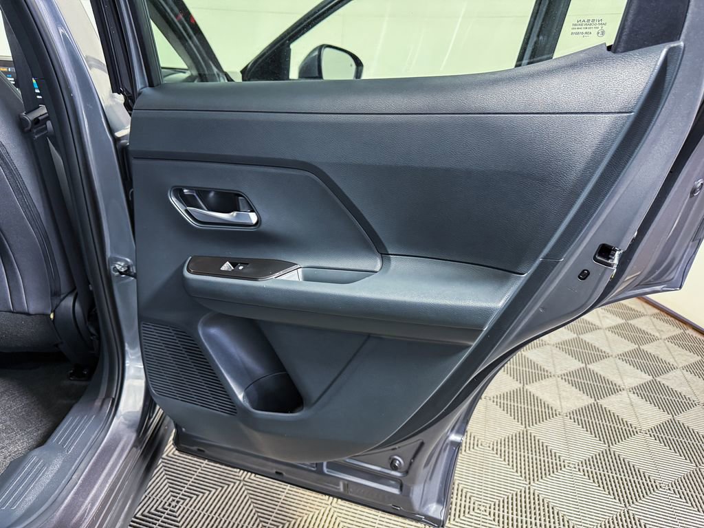 Certified 2025 Nissan Kicks SV image 37