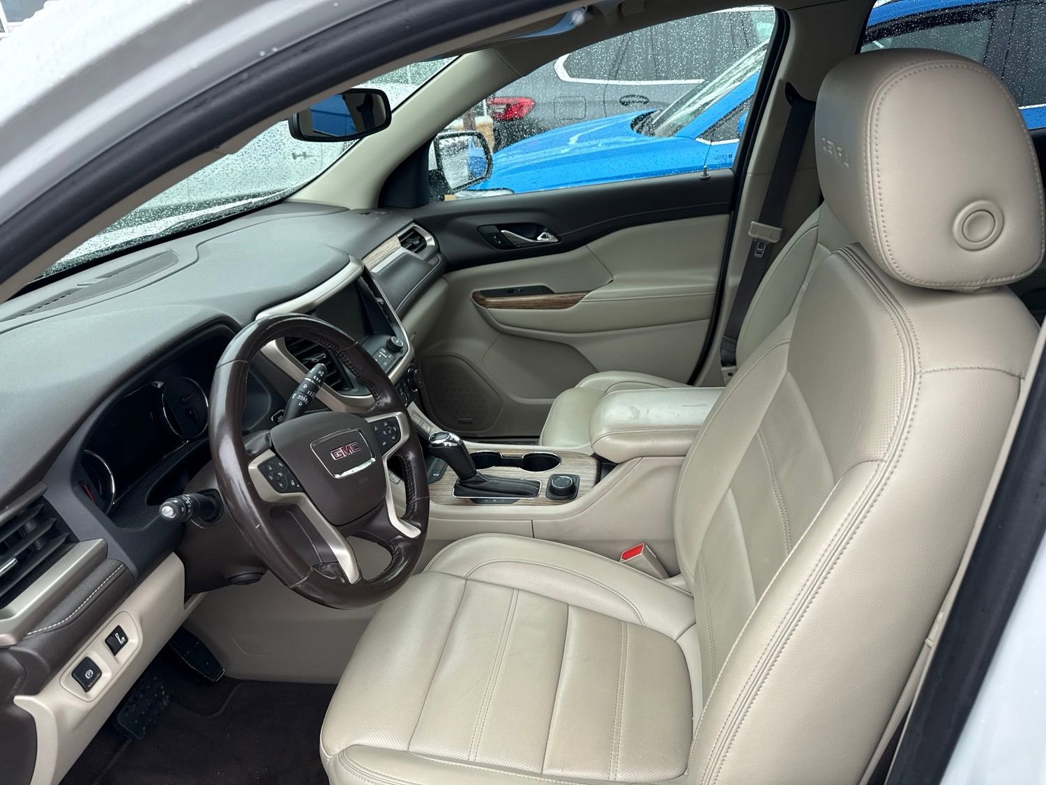 Used 2019 GMC Acadia Denali w/ Technology Package AWD/4WD image 3
